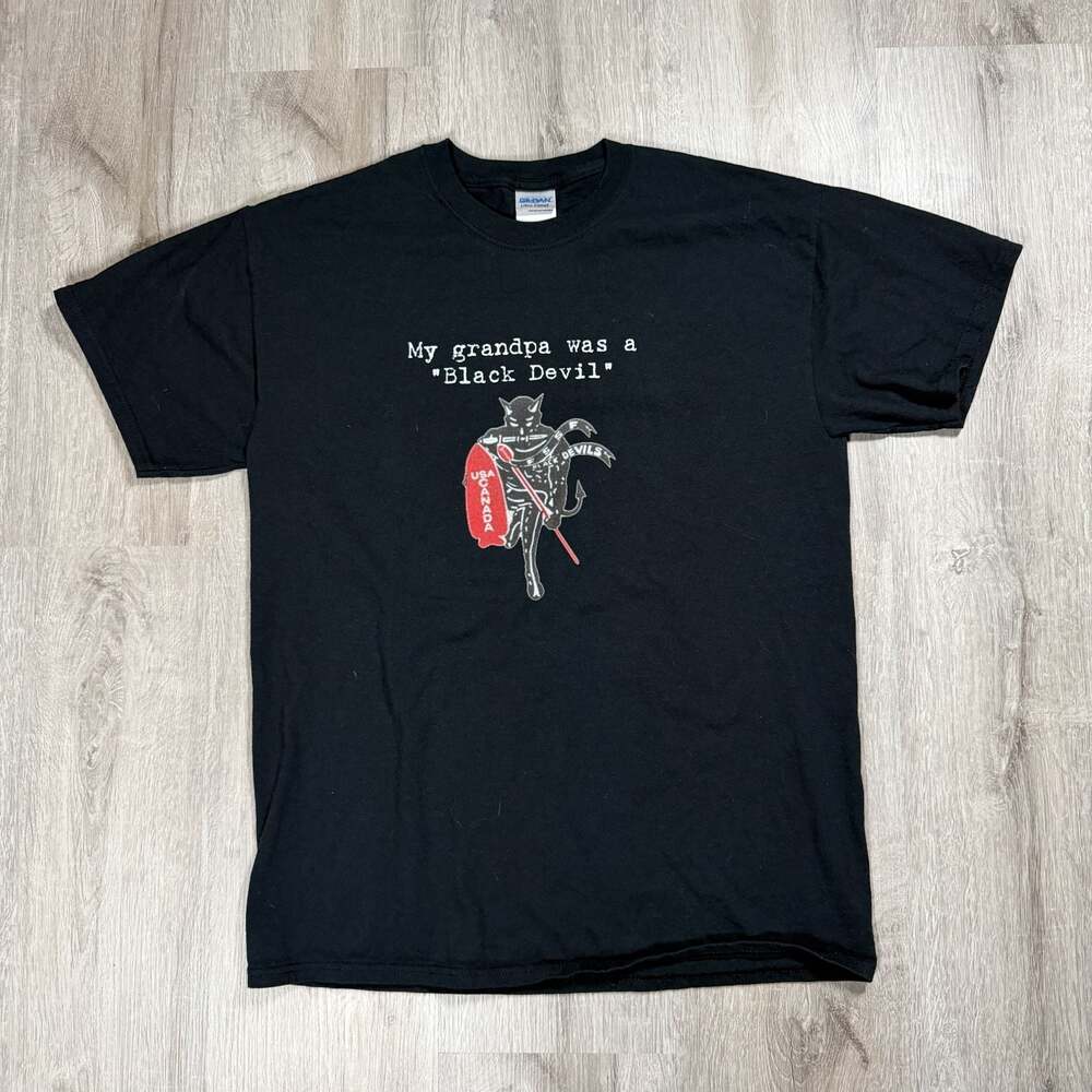 Mens Gildan Ultra Cotton "My grandpa was a Black Devil" Graphic T-Shirt Medium